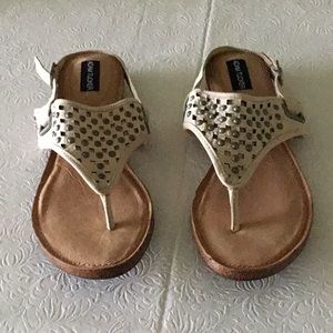Adam Tucker genuine leather flip flop sandal